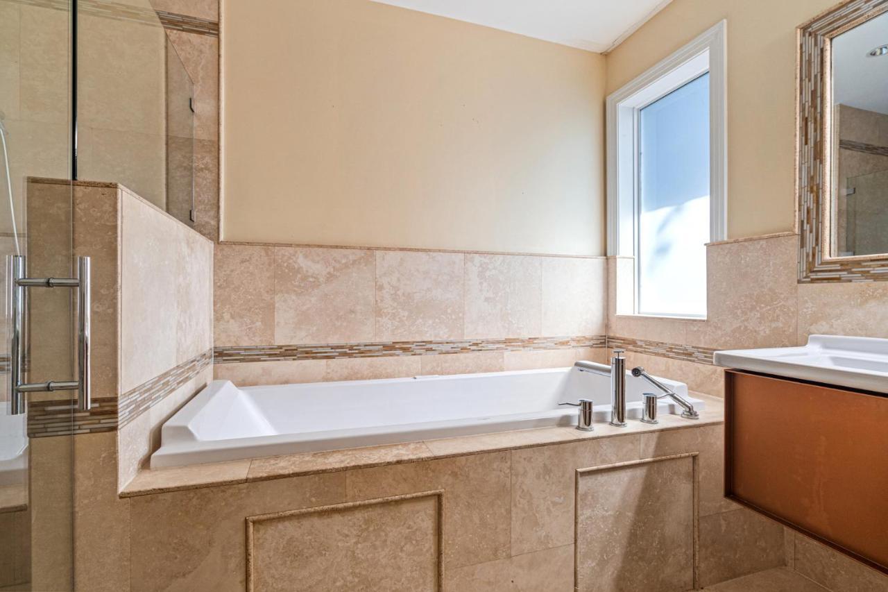 #1 Fort Lauderdale House - Heated Salt Water Pool - Private Oasis-Updated Gorgeous 3Br 3Ba - Las Olas 외부 사진