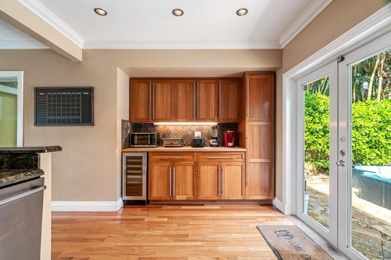 #1 Fort Lauderdale House - Heated Salt Water Pool - Private Oasis-Updated Gorgeous 3Br 3Ba - Las Olas 외부 사진