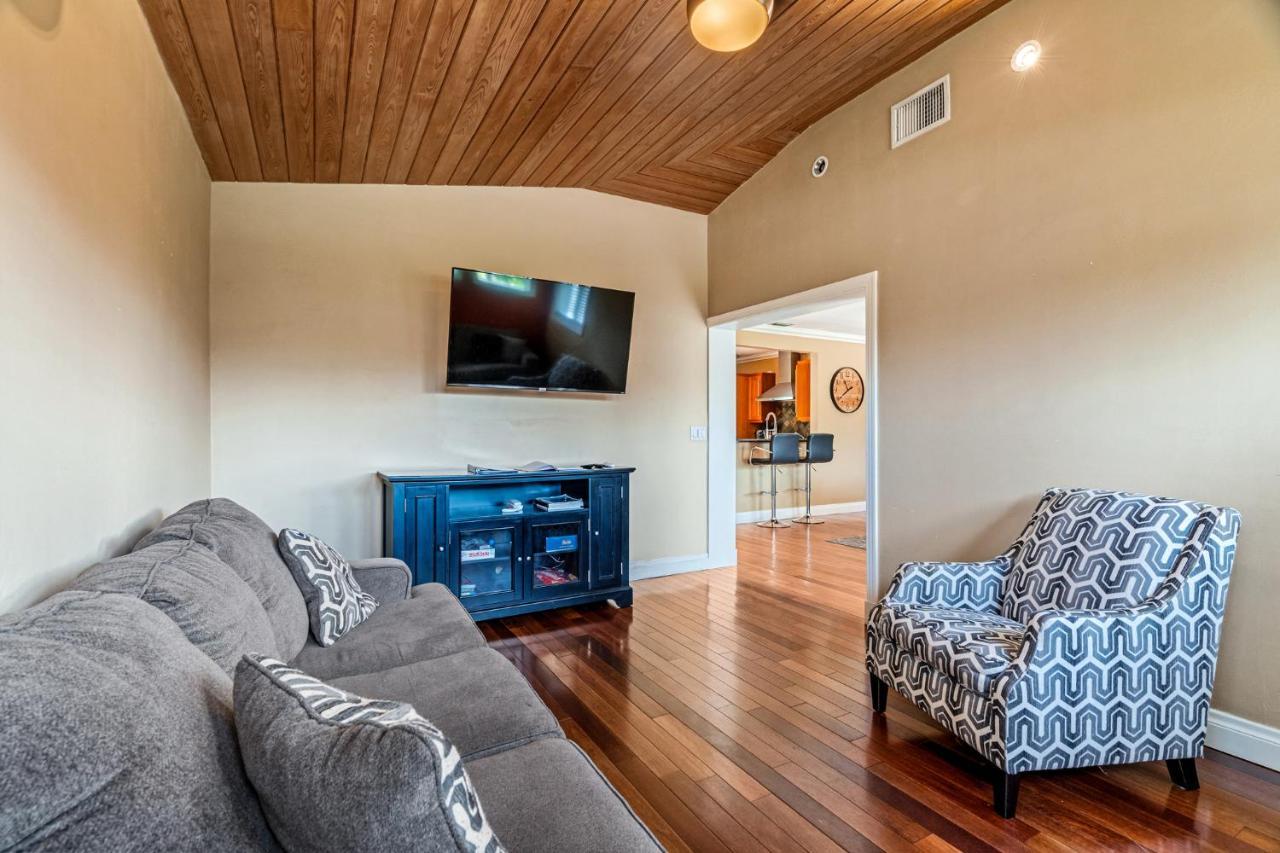 #1 Fort Lauderdale House - Heated Salt Water Pool - Private Oasis-Updated Gorgeous 3Br 3Ba - Las Olas 외부 사진